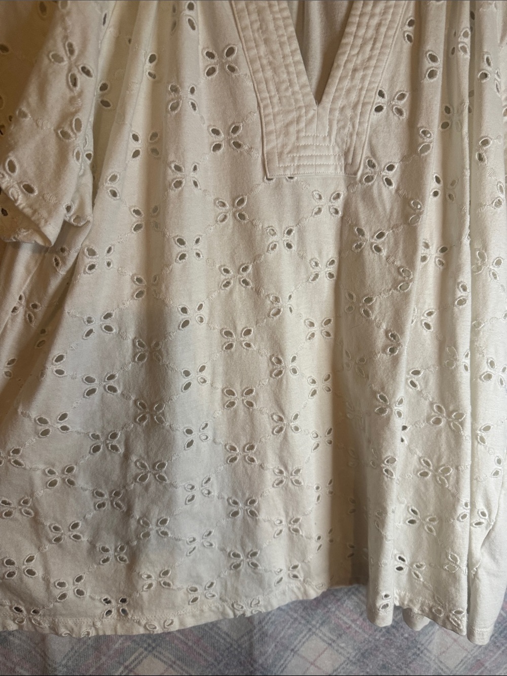 Philosophy White Eyelet V-Neck Cotton Tunic - Picture 3 of 5